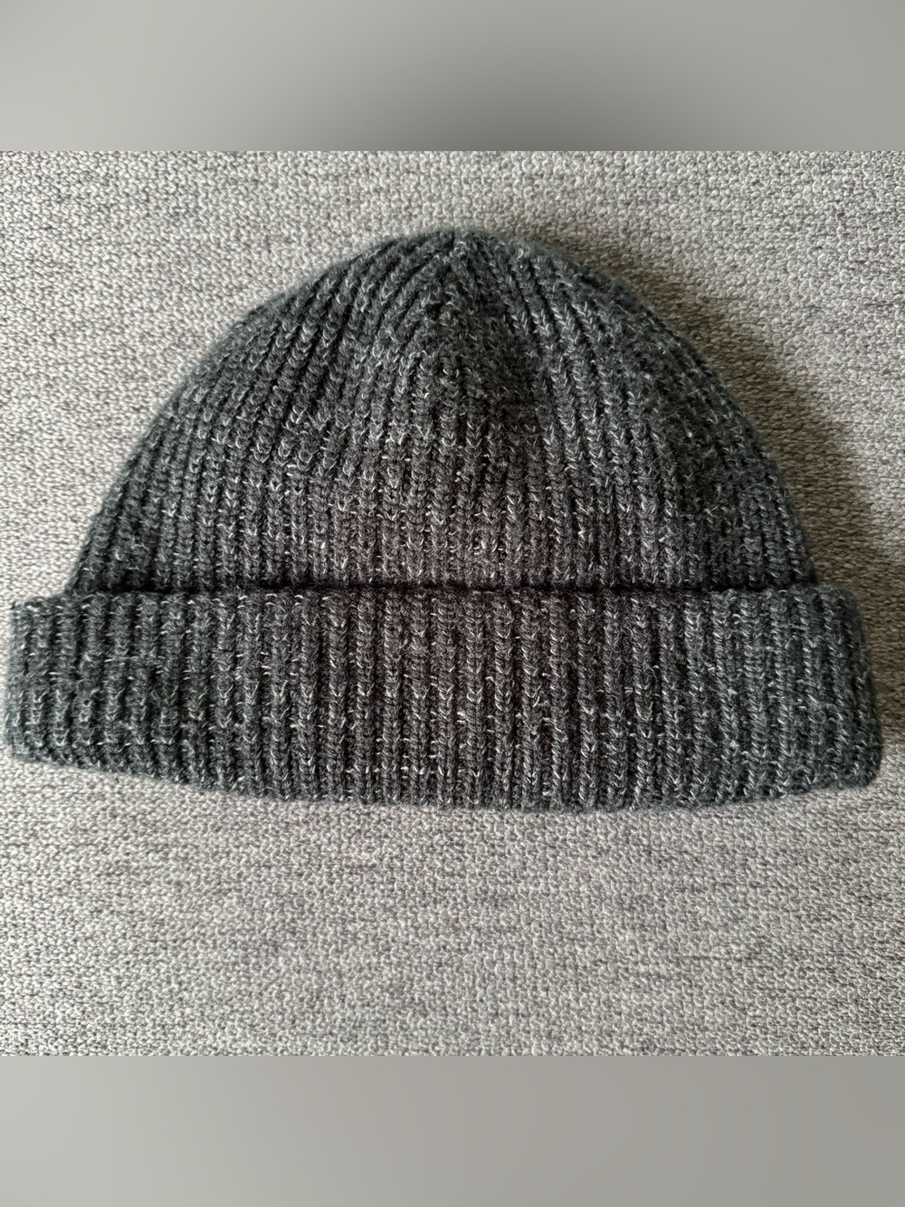 The North Face Heather Black Ribbed Cuffed Beanie Logo Box Unisex Outdoor OS - Picture 2 of 8